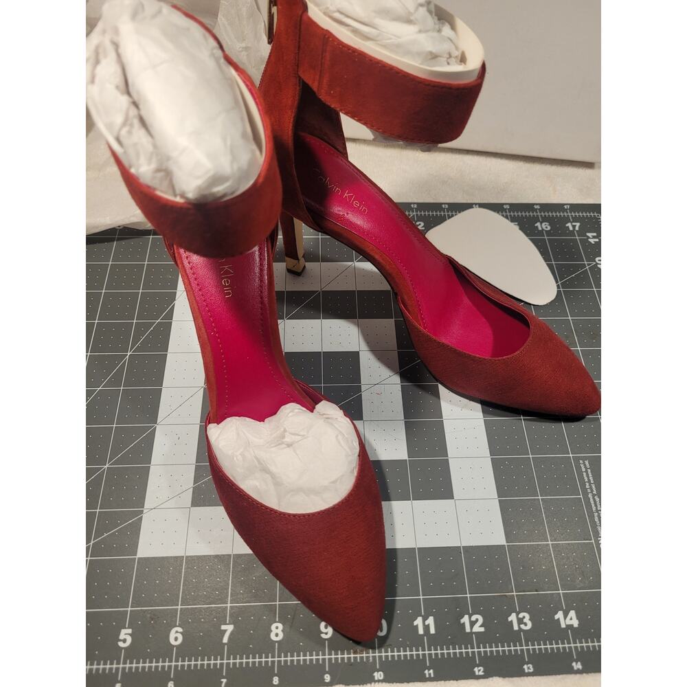Size 8 Calvin Klein Tanda Scratch Ankle Suede Pumps - Picture 2 of 16